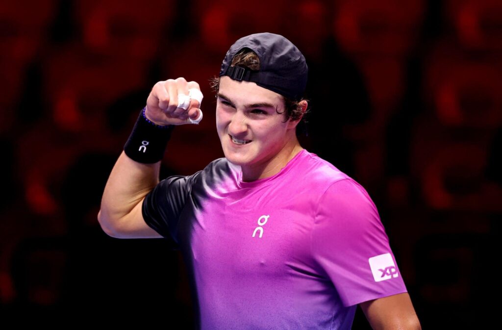 Joao Fonseca brilla en el primer día de las Next Gen ATP Finals 2024